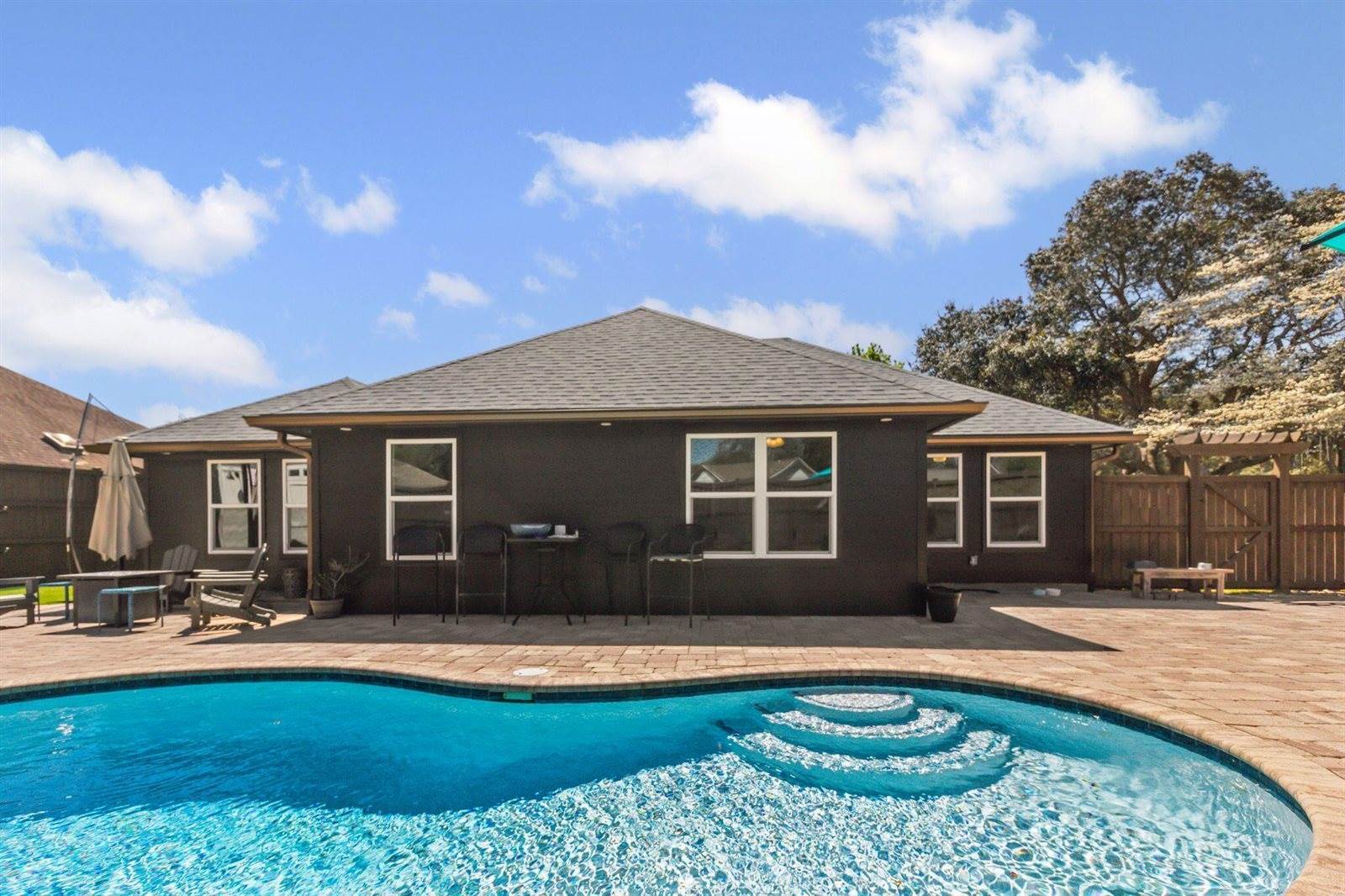 401 Parkwood Place, Niceville, FL 32578