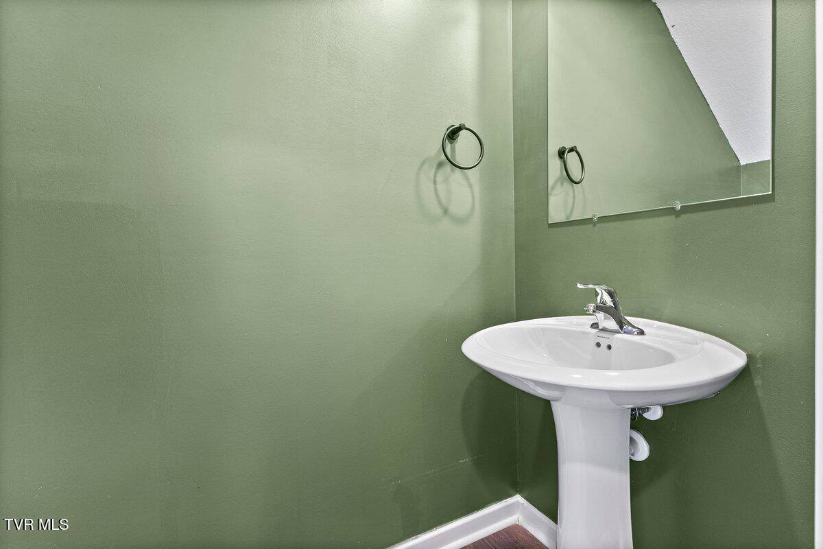 709 Newtons Way, Kingsport, TN 37663