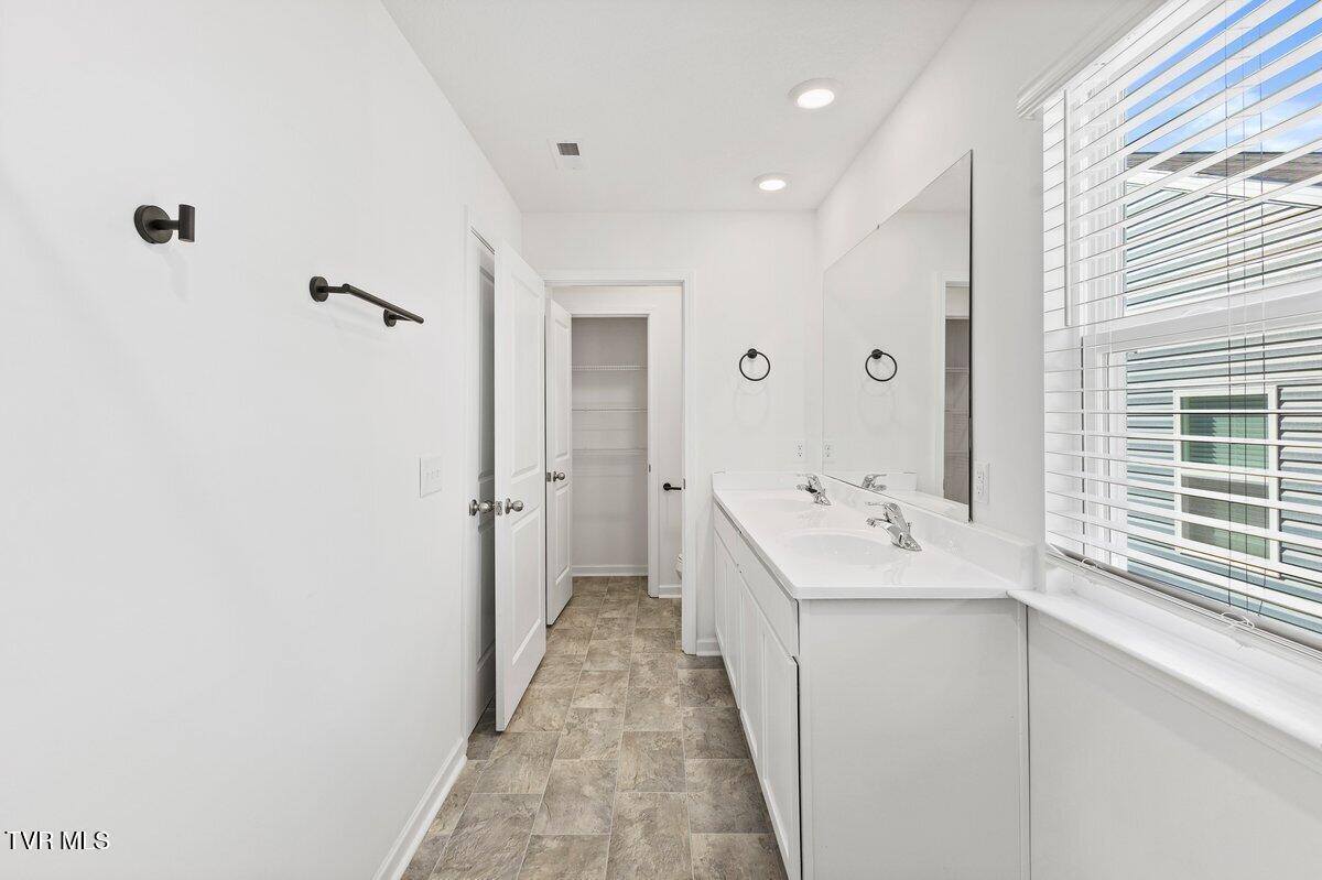 709 Newtons Way, Kingsport, TN 37663