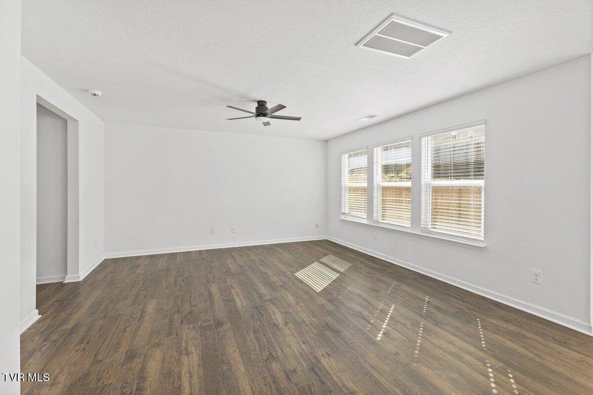 709 Newtons Way, Kingsport, TN 37663