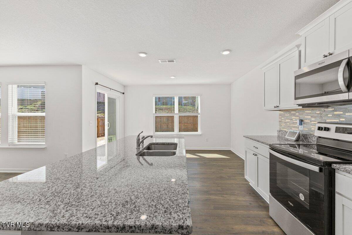 709 Newtons Way, Kingsport, TN 37663