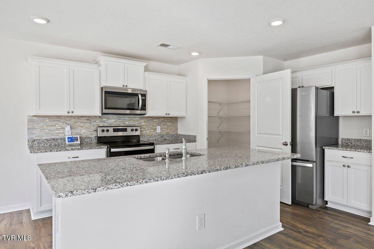 709 Newtons Way, Kingsport, TN 37663