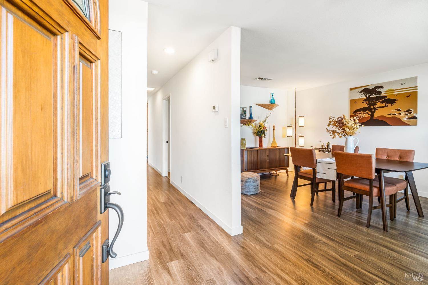155 Aurora Way, Vacaville, CA 95688