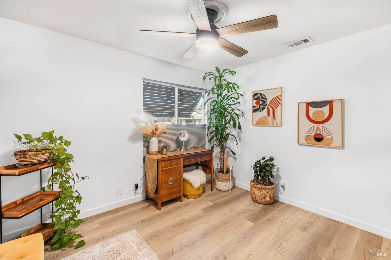 155 Aurora Way, Vacaville, CA 95688