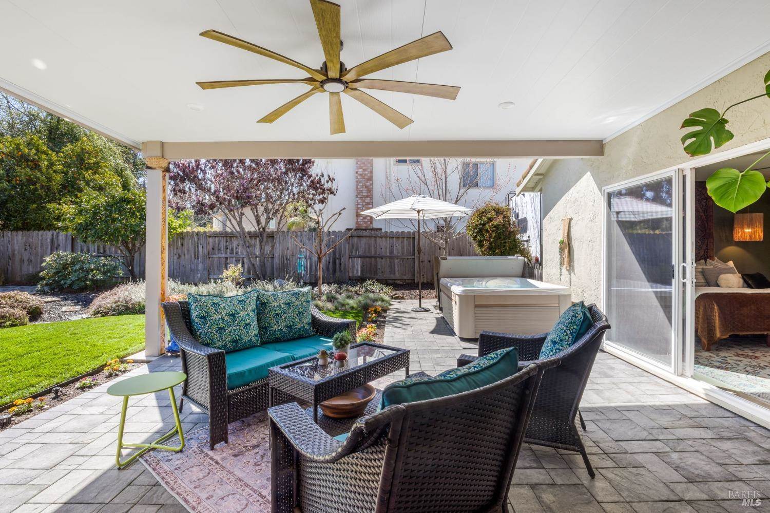 155 Aurora Way, Vacaville, CA 95688