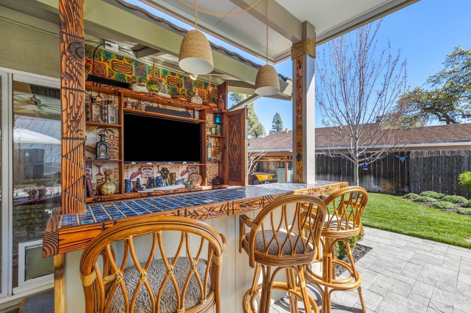 155 Aurora Way, Vacaville, CA 95688