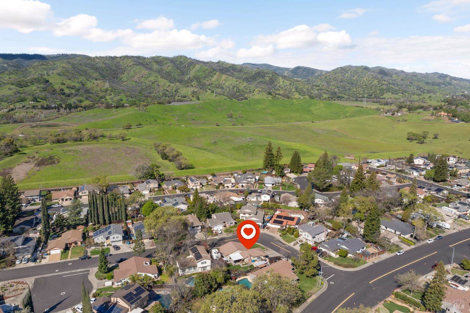155 Aurora Way, Vacaville, CA 95688