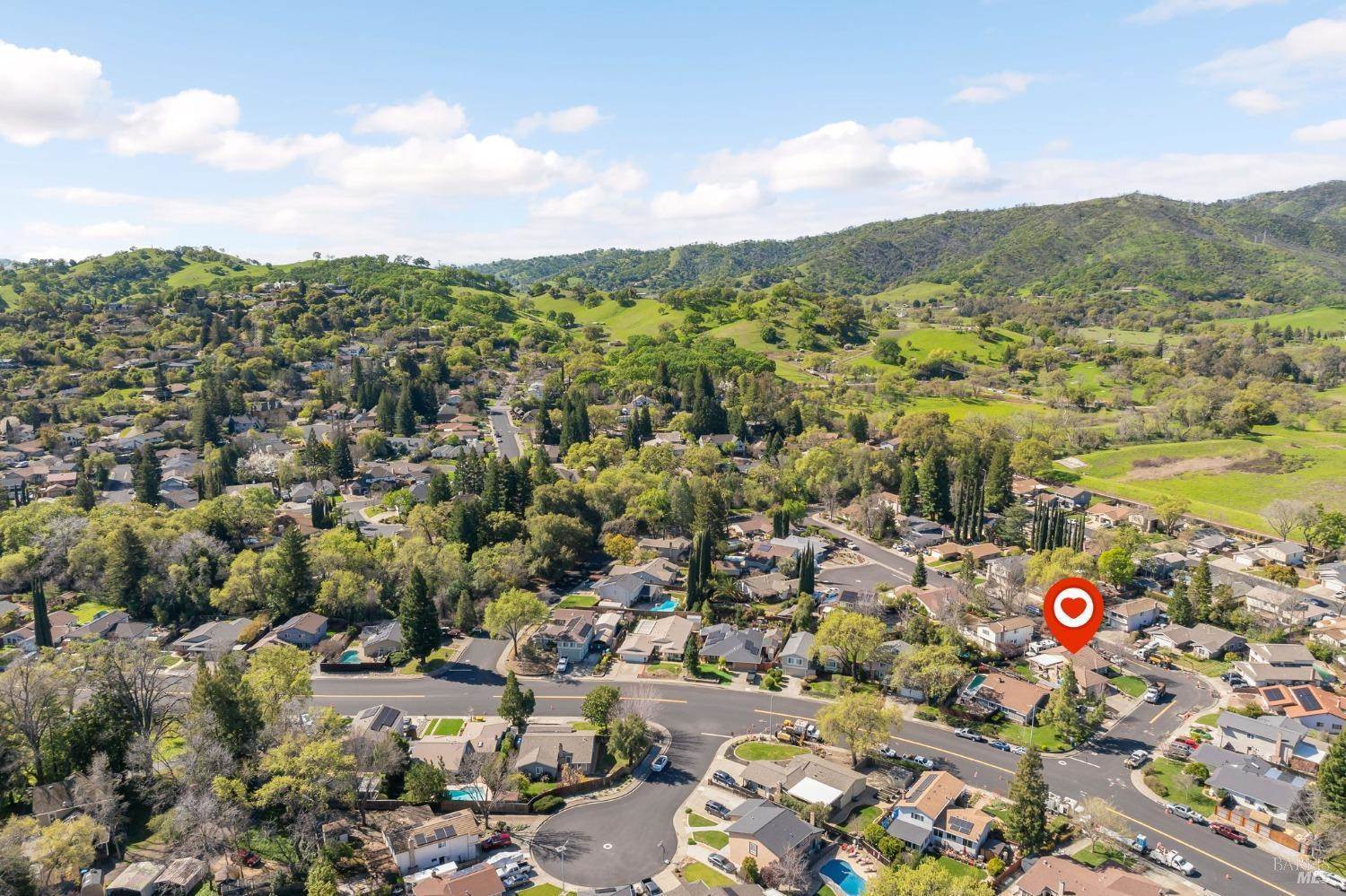 155 Aurora Way, Vacaville, CA 95688