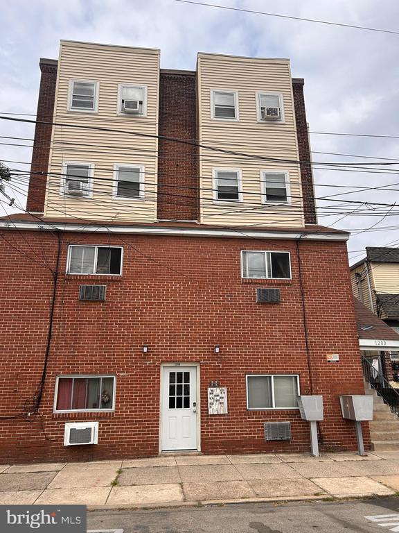 1200 East 9TH, #203, Eddystone, PA 19022