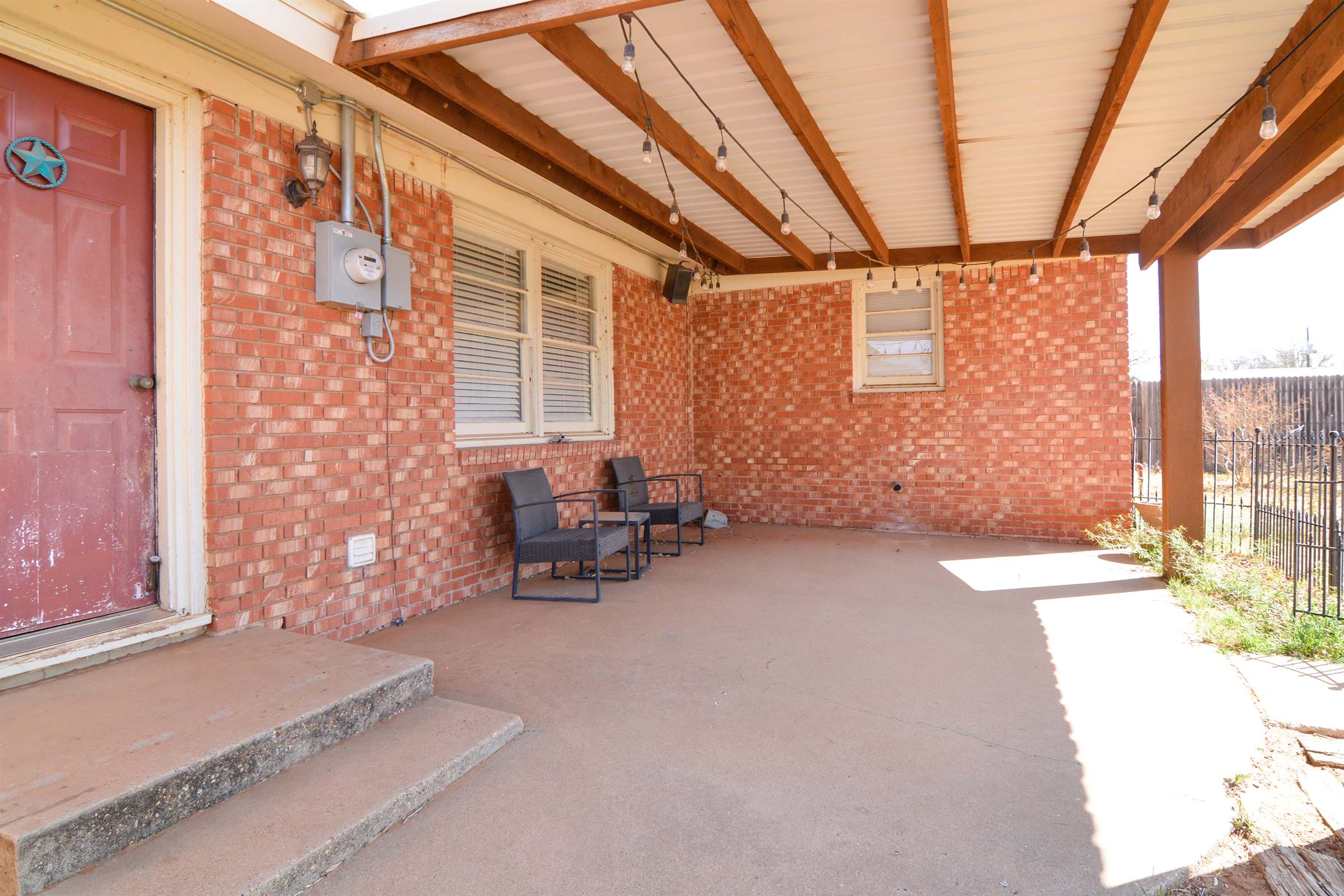 2213 S. 5th Street, Lamesa, TX 79331