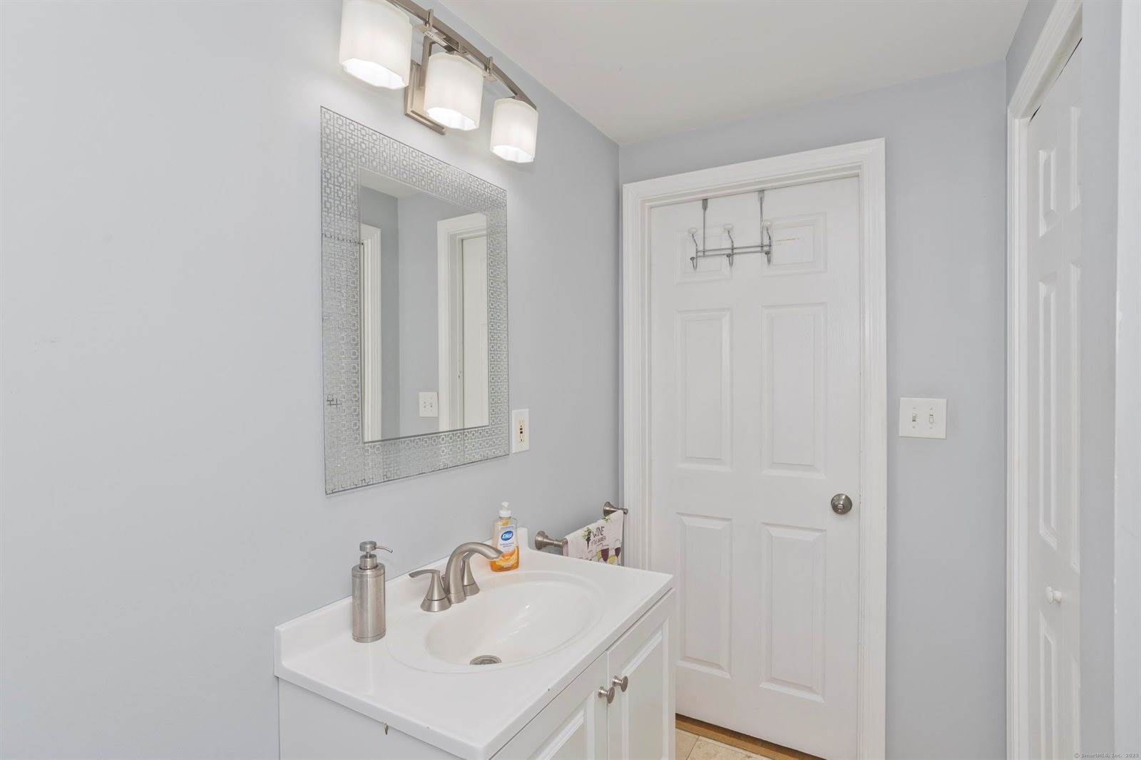 6 Martin, Enfield, CT 06082