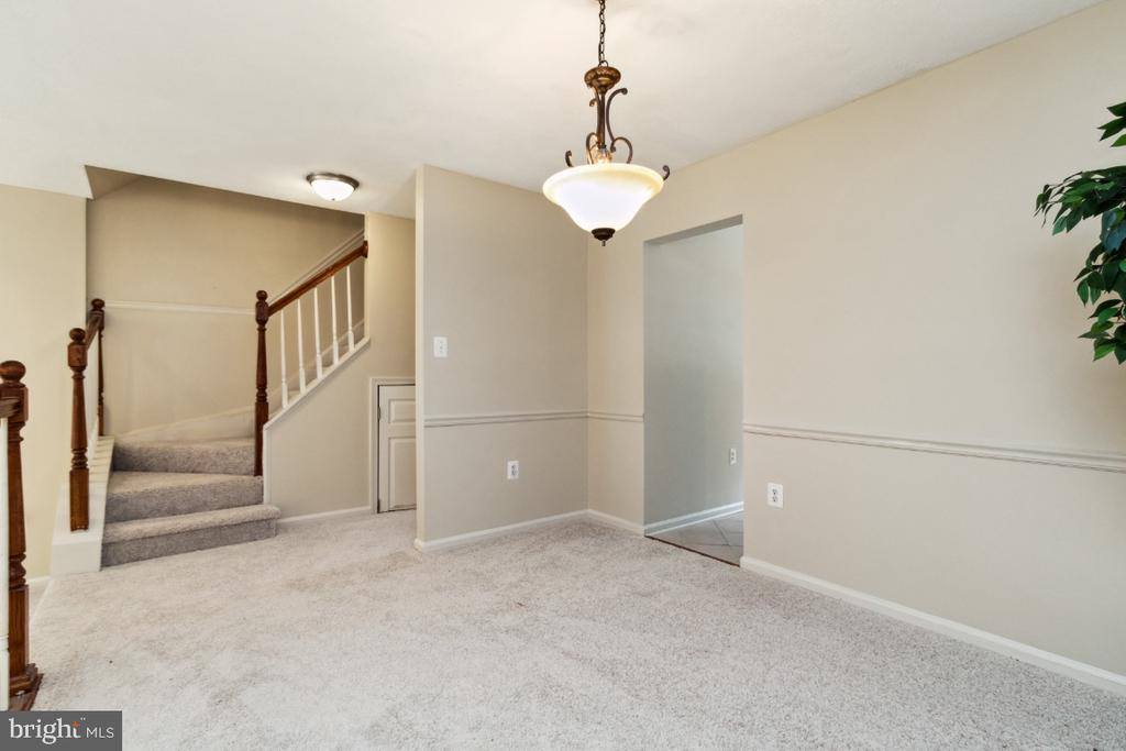 9943 Capperton Drive, Oakton, VA 22124
