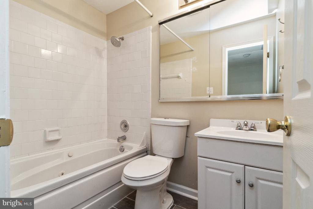 9943 Capperton Drive, Oakton, VA 22124