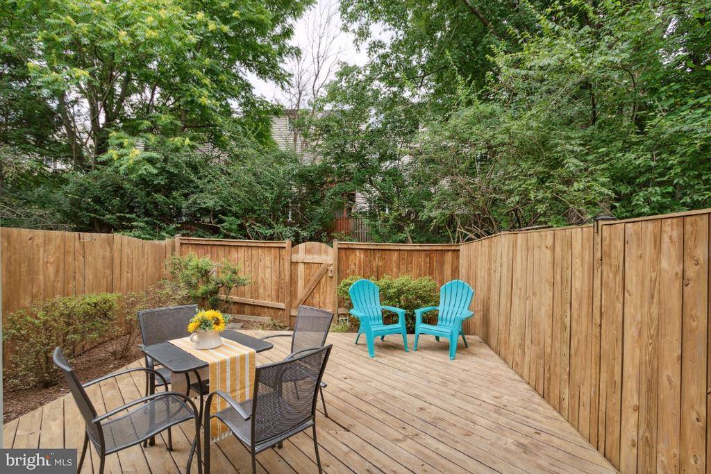 9943 Capperton Drive, Oakton, VA 22124