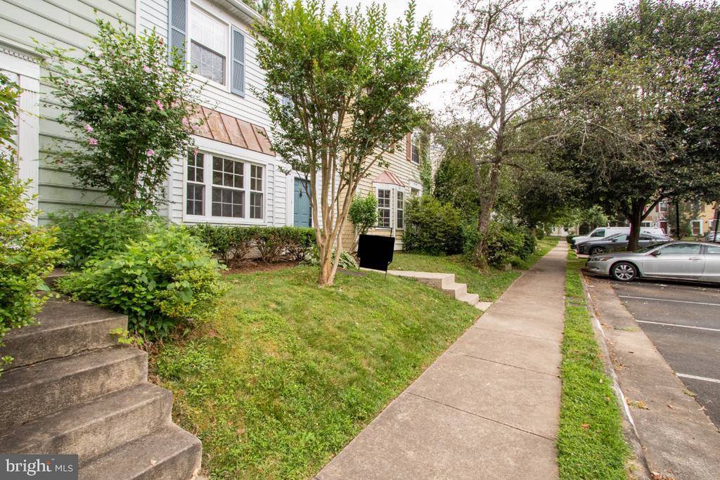 9943 Capperton Drive, Oakton, VA 22124