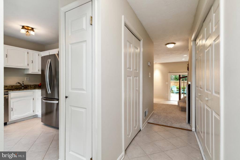 9943 Capperton Drive, Oakton, VA 22124