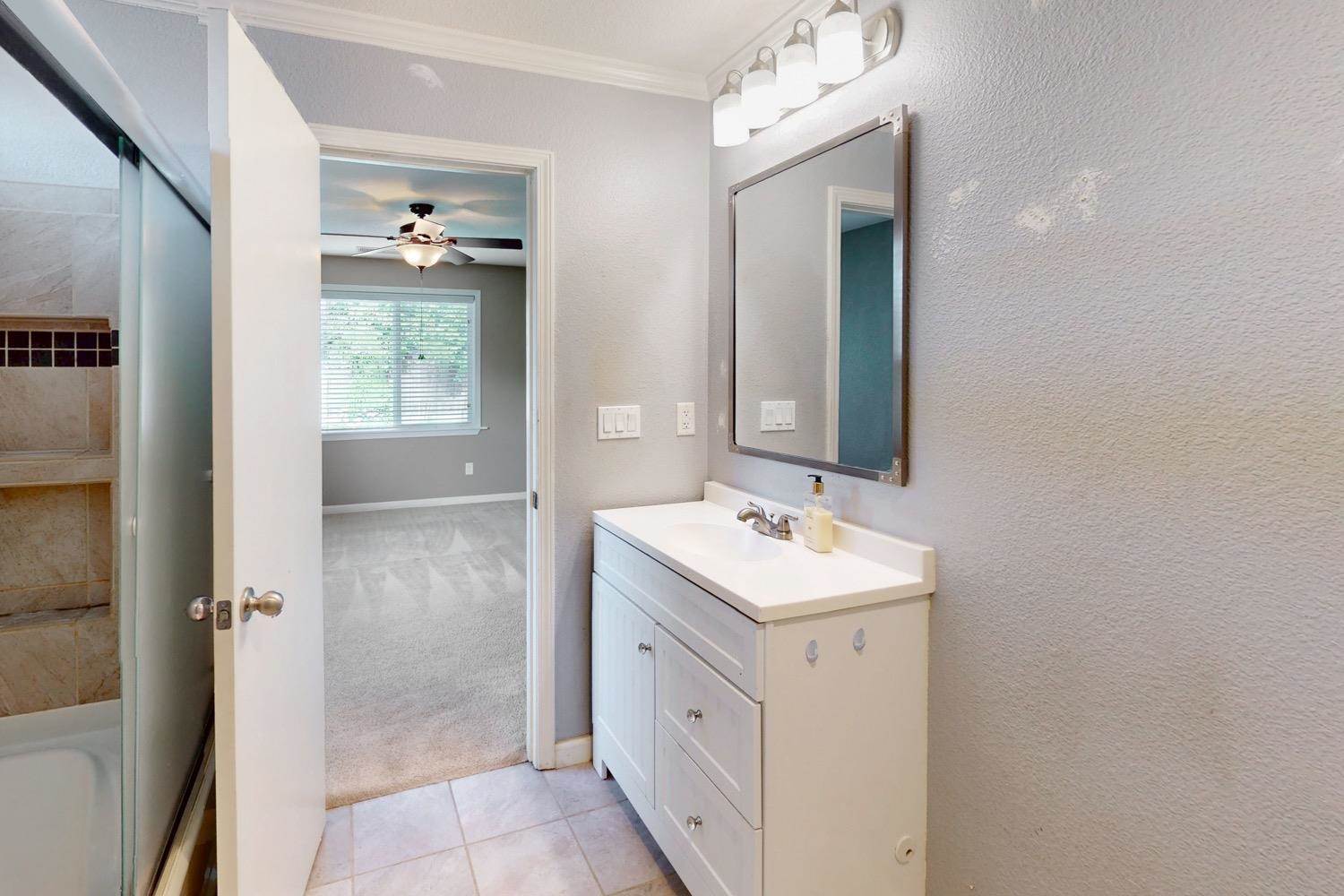 1434 Minories Drive, Olivehurst, CA 95961