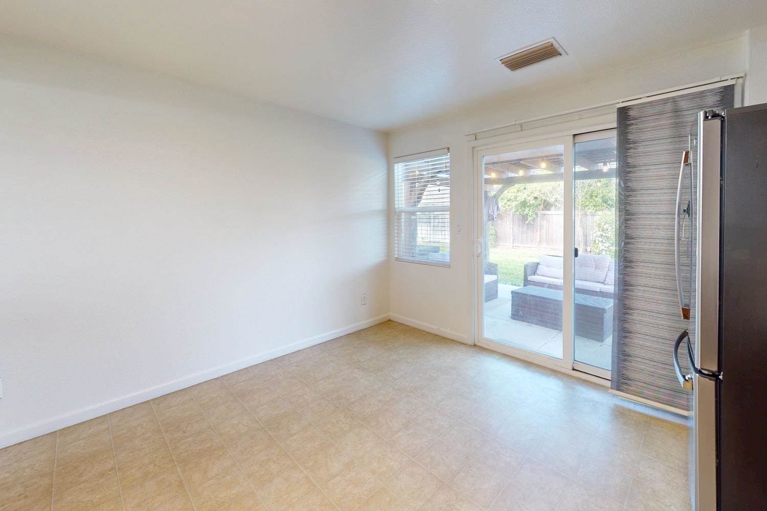 1434 Minories Drive, Olivehurst, CA 95961