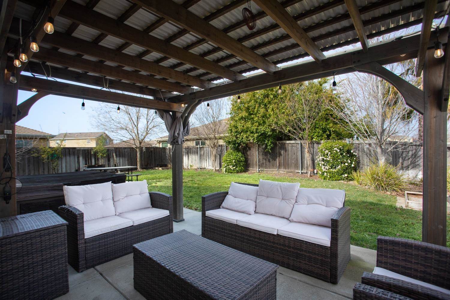 1434 Minories Drive, Olivehurst, CA 95961