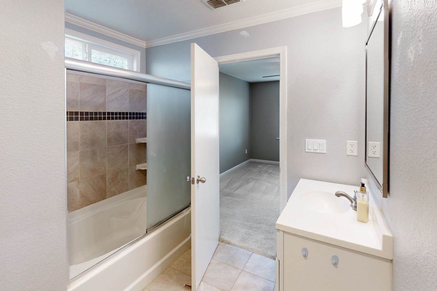 1434 Minories Drive, Olivehurst, CA 95961