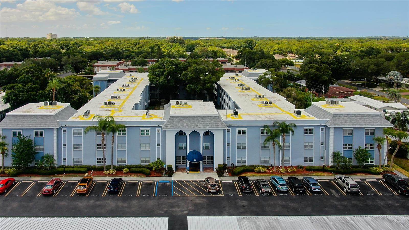 1706 Belleair Forest Drive, #326, Belleair, FL 33756