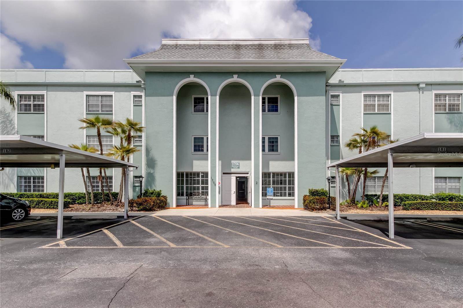 1706 Belleair Forest Drive, #326, Belleair, FL 33756