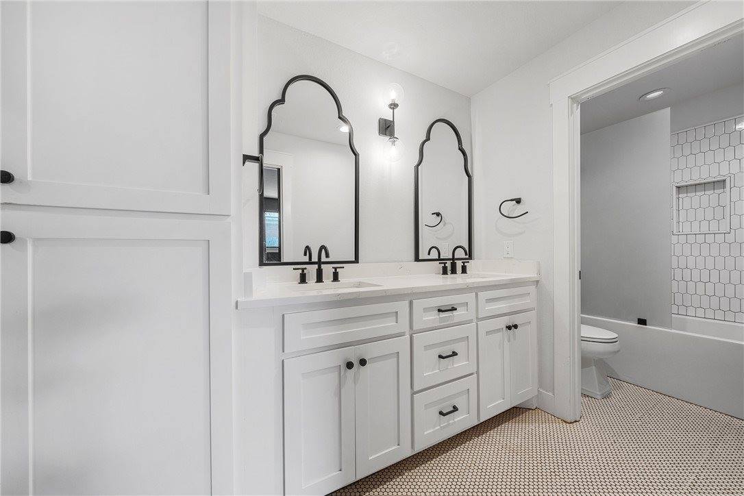 408 Randle Drive, Woodway, TX 76712