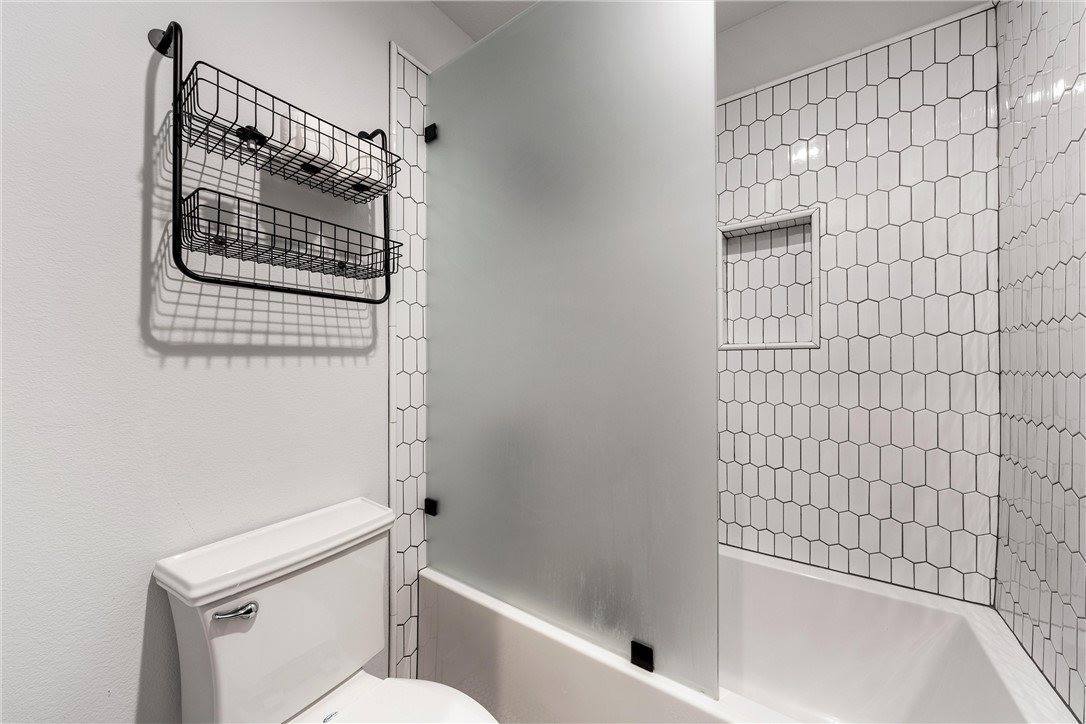 408 Randle Drive, Woodway, TX 76712