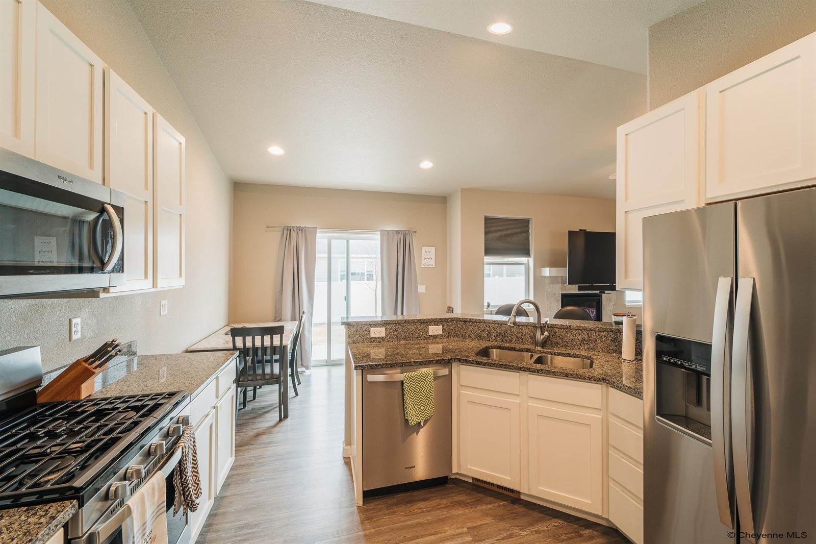 3821 Thomas Rd, Cheyenne, WY 82009