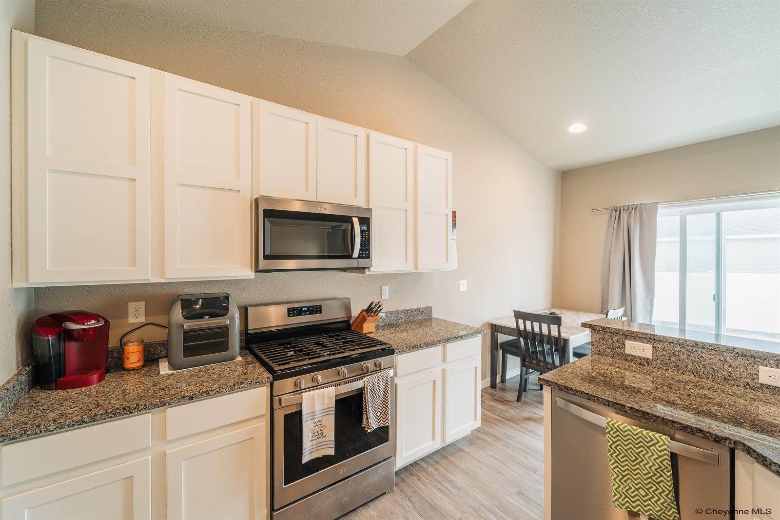 3821 Thomas Rd, Cheyenne, WY 82009