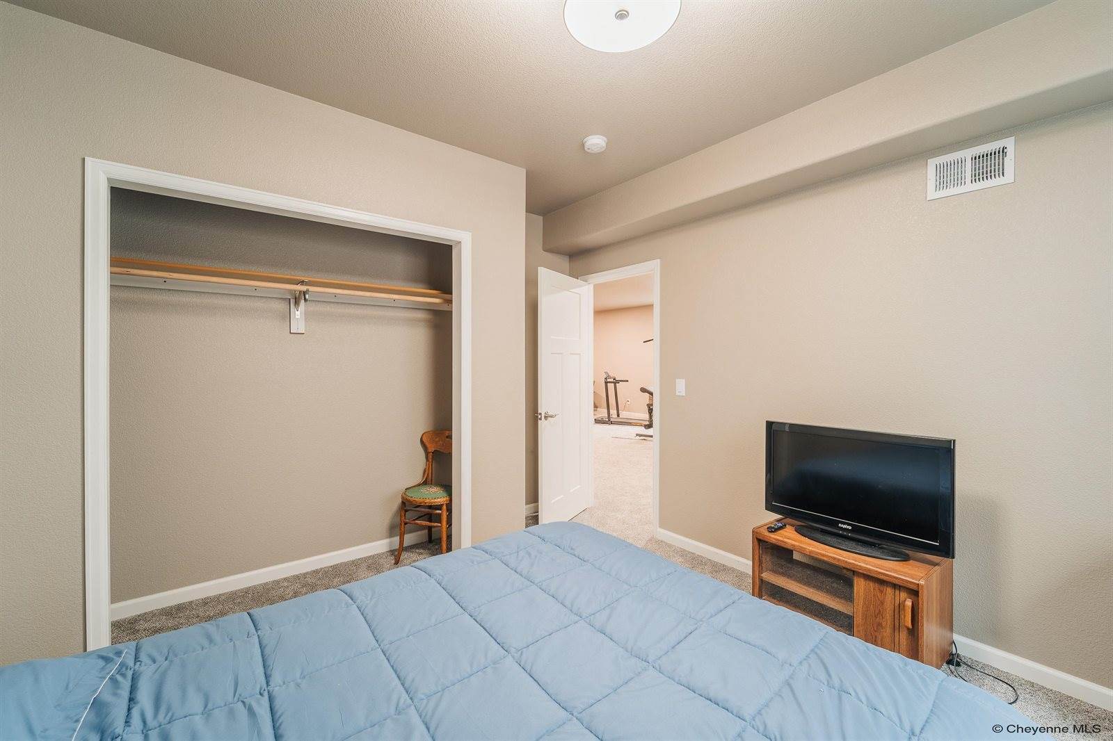 3821 Thomas Rd, Cheyenne, WY 82009