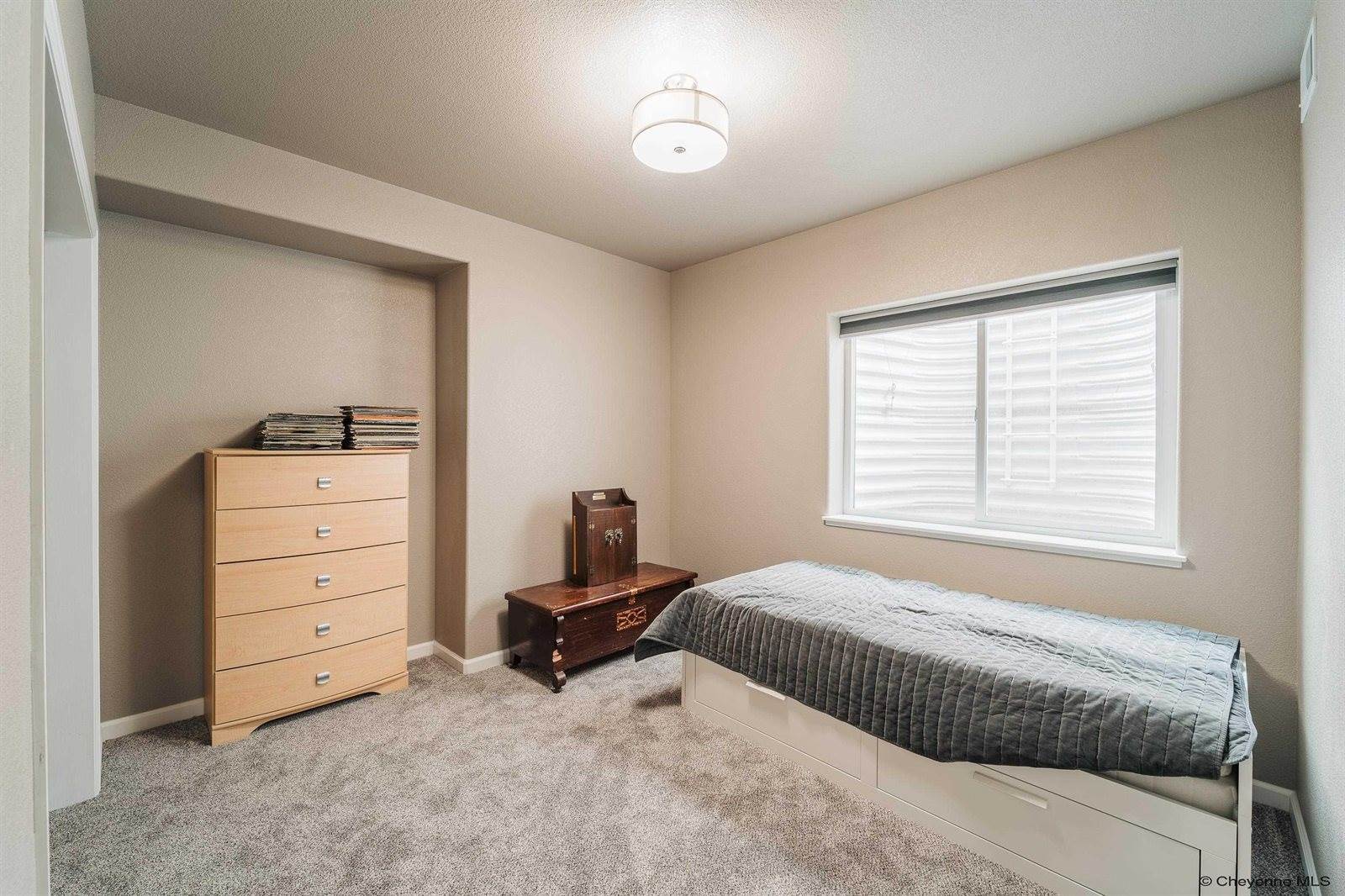 3821 Thomas Rd, Cheyenne, WY 82009