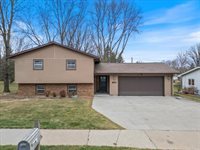 400 N Willow Ave., Marshfield, WI 54449