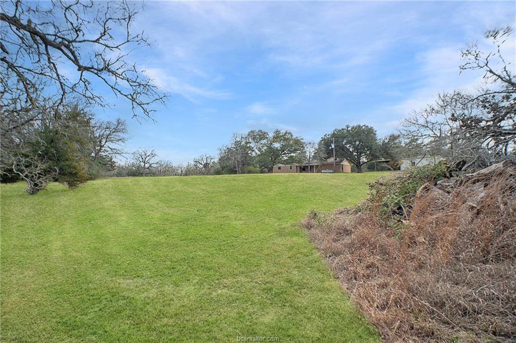 9639 Valley View Drive, College Station, TX 77845