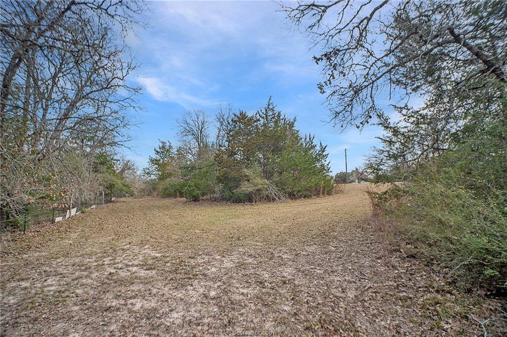 9639 Valley View Drive, College Station, TX 77845