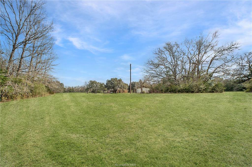 9639 Valley View Drive, College Station, TX 77845