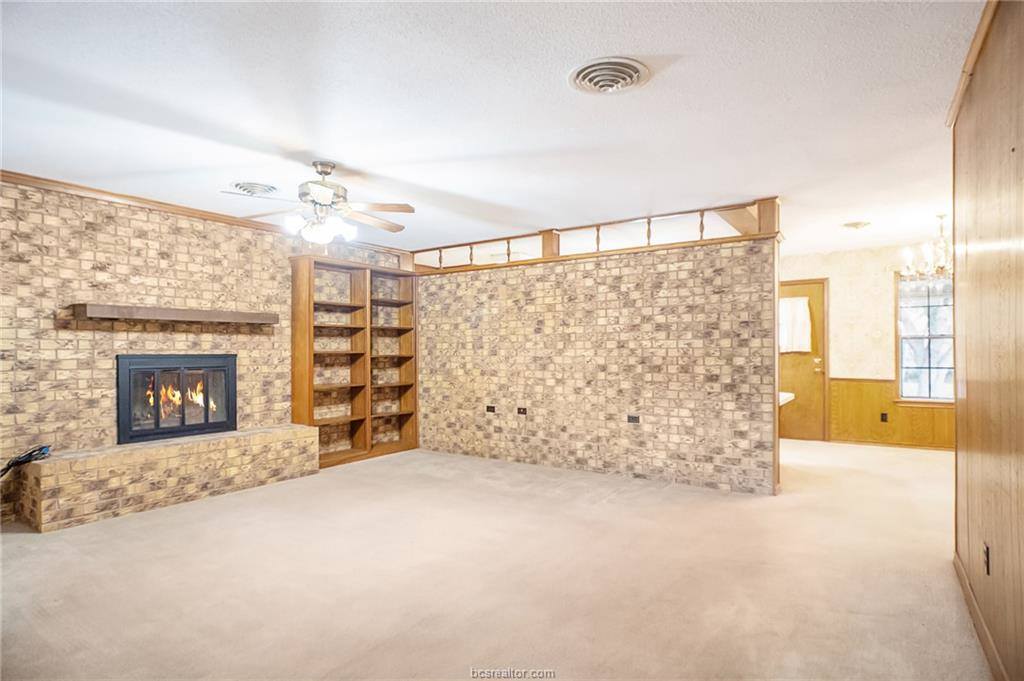 9639 Valley View Drive, College Station, TX 77845