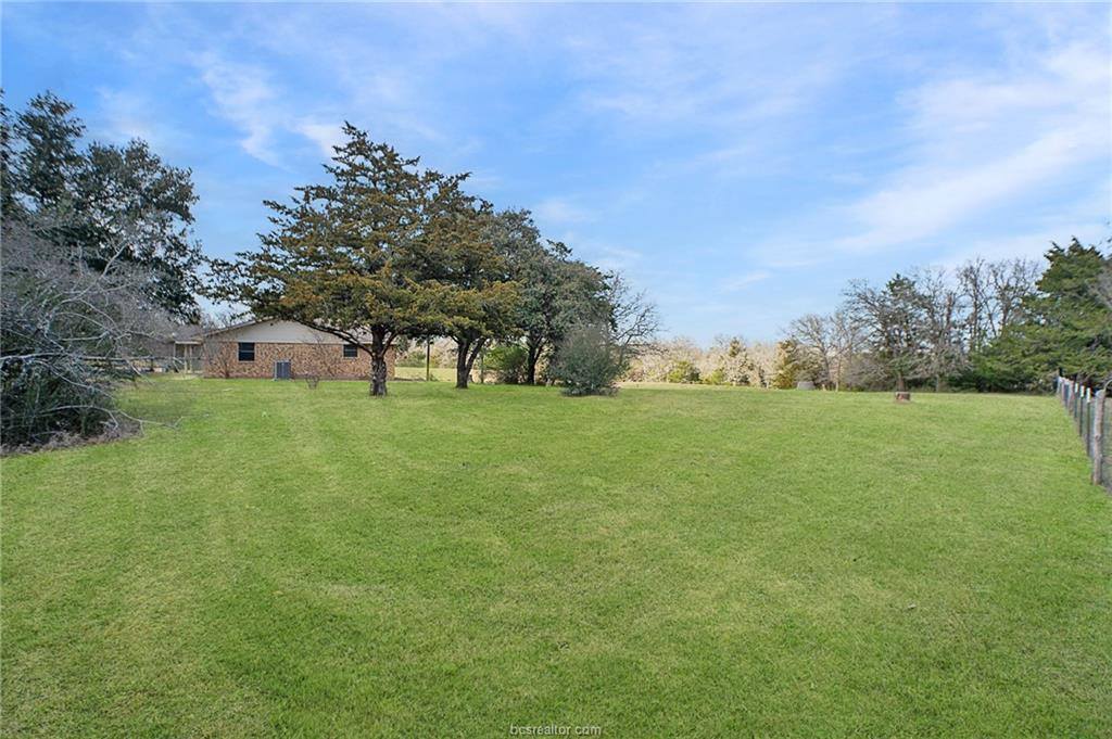 9639 Valley View Drive, College Station, TX 77845