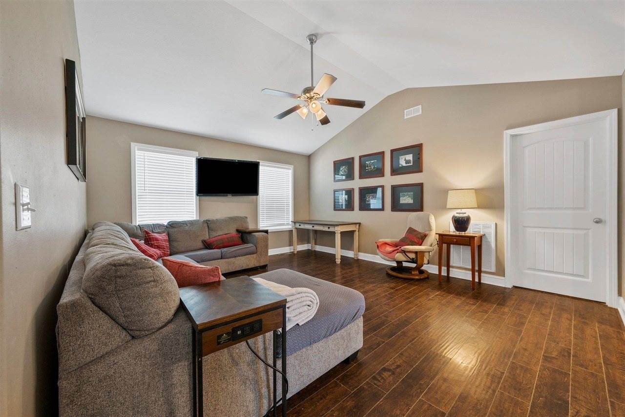 447 St Cloud Court, Bowling Green, KY 42101