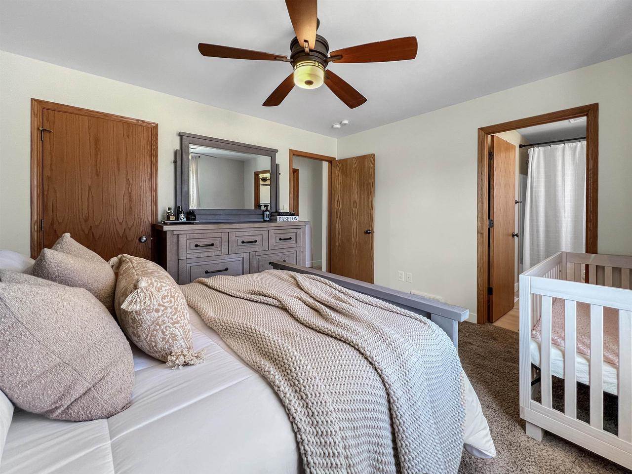 1125 Carriage Drive, Sun Prairie, WI 53590