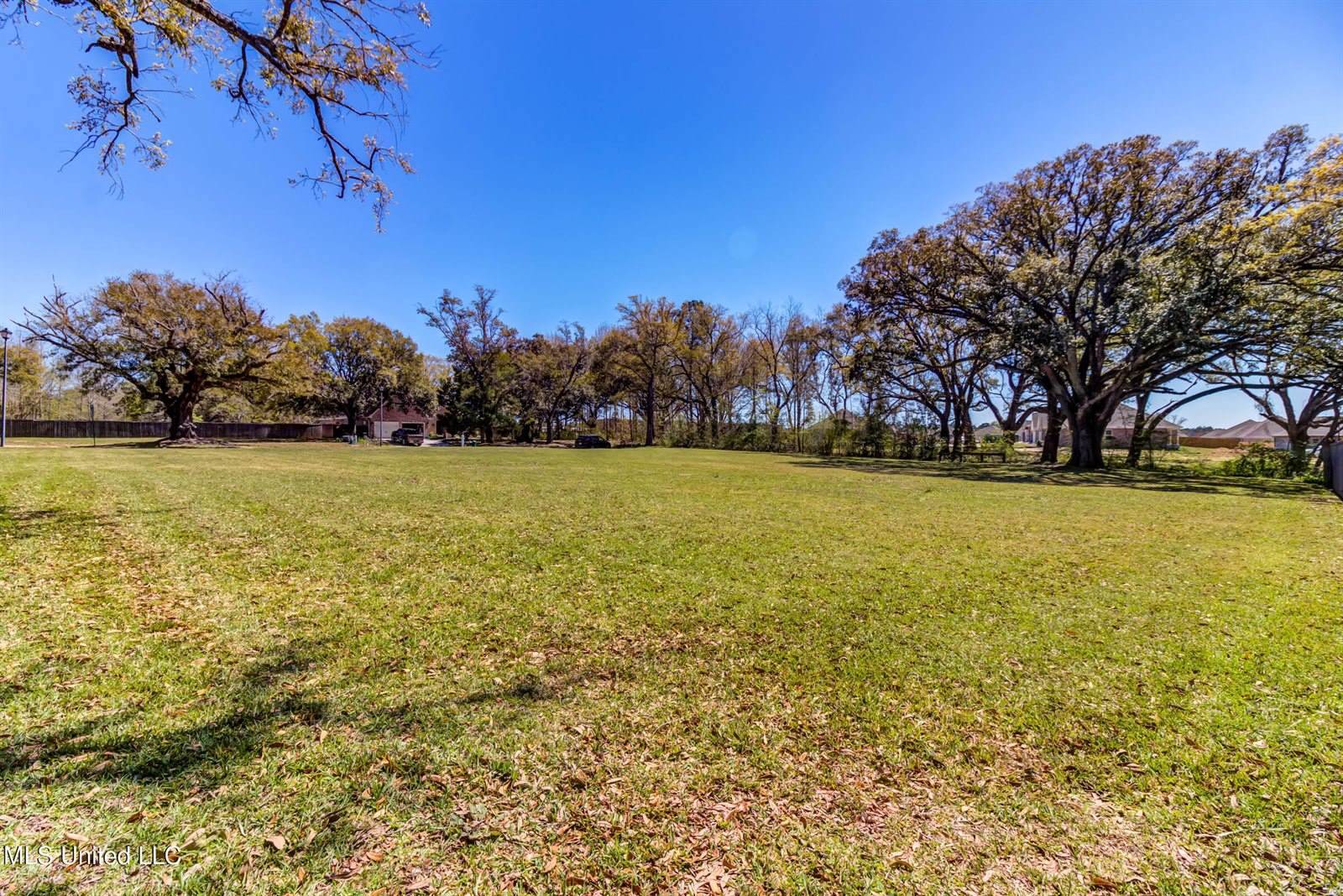 Lot 15 Ol Oaks Drive, Gulfport, MS 39503