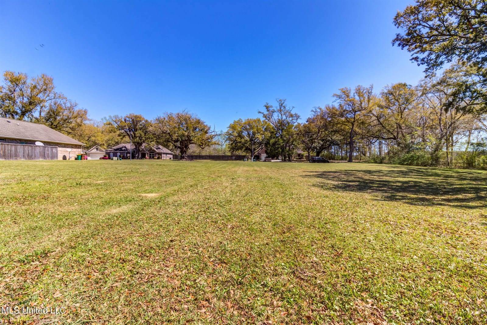 Lot 15 Ol Oaks Drive, Gulfport, MS 39503