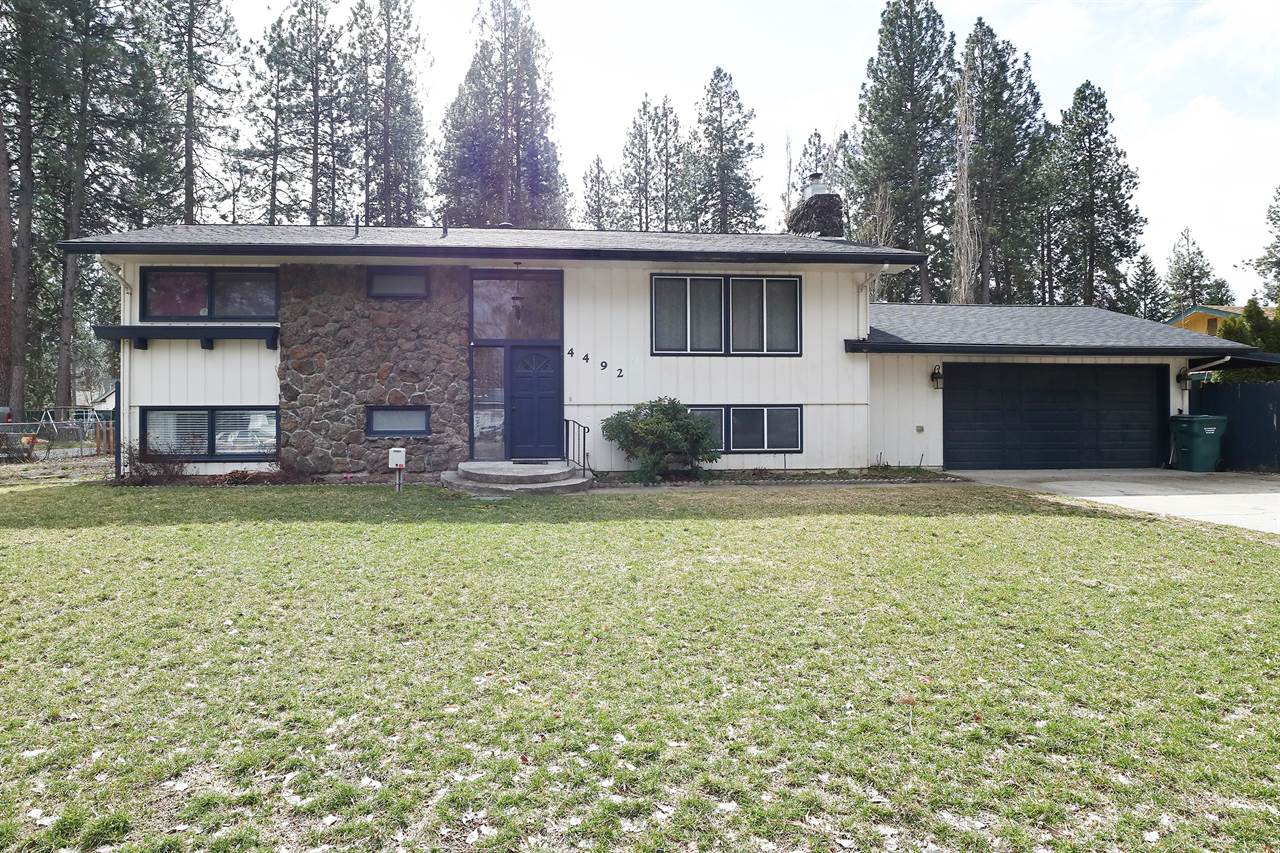 4492 E Woodland Dr, Post Falls, ID 83854