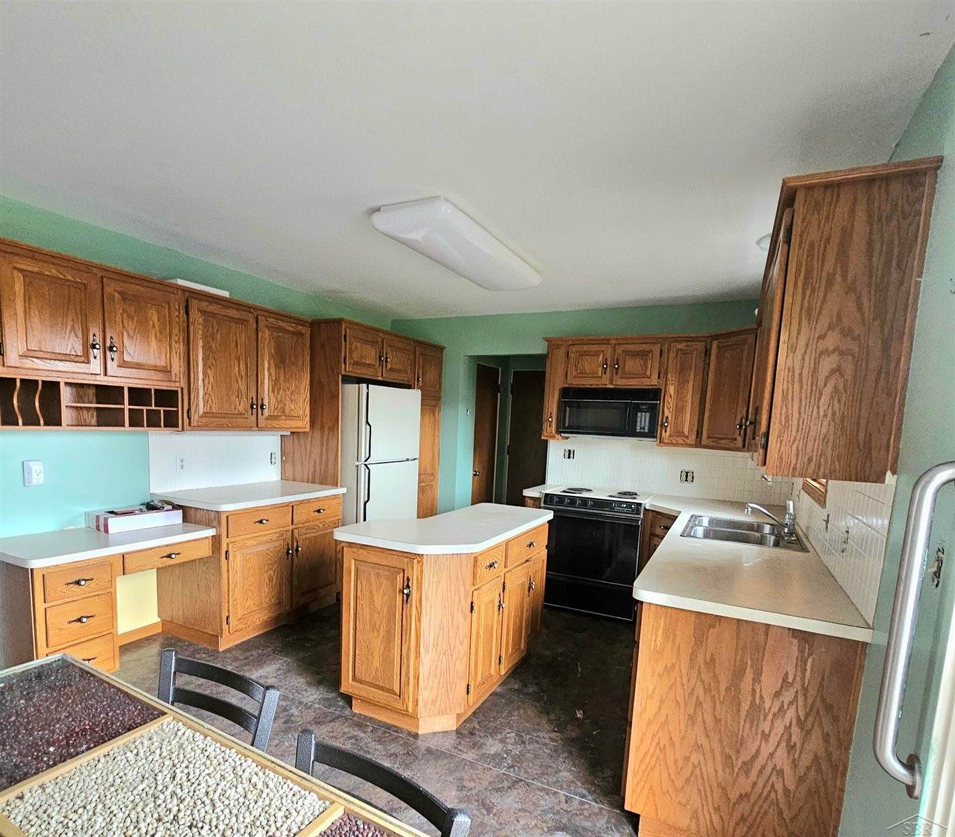 4057 Dickinson Drive, Saginaw, MI 48603