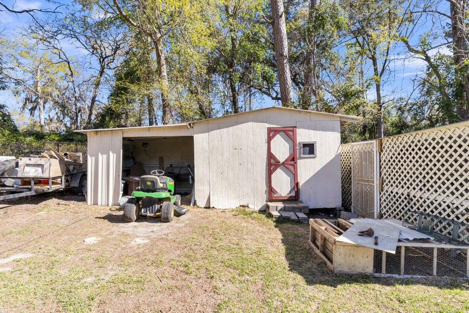 142 Moncks Corner Road Road, Eutawville, SC 29048