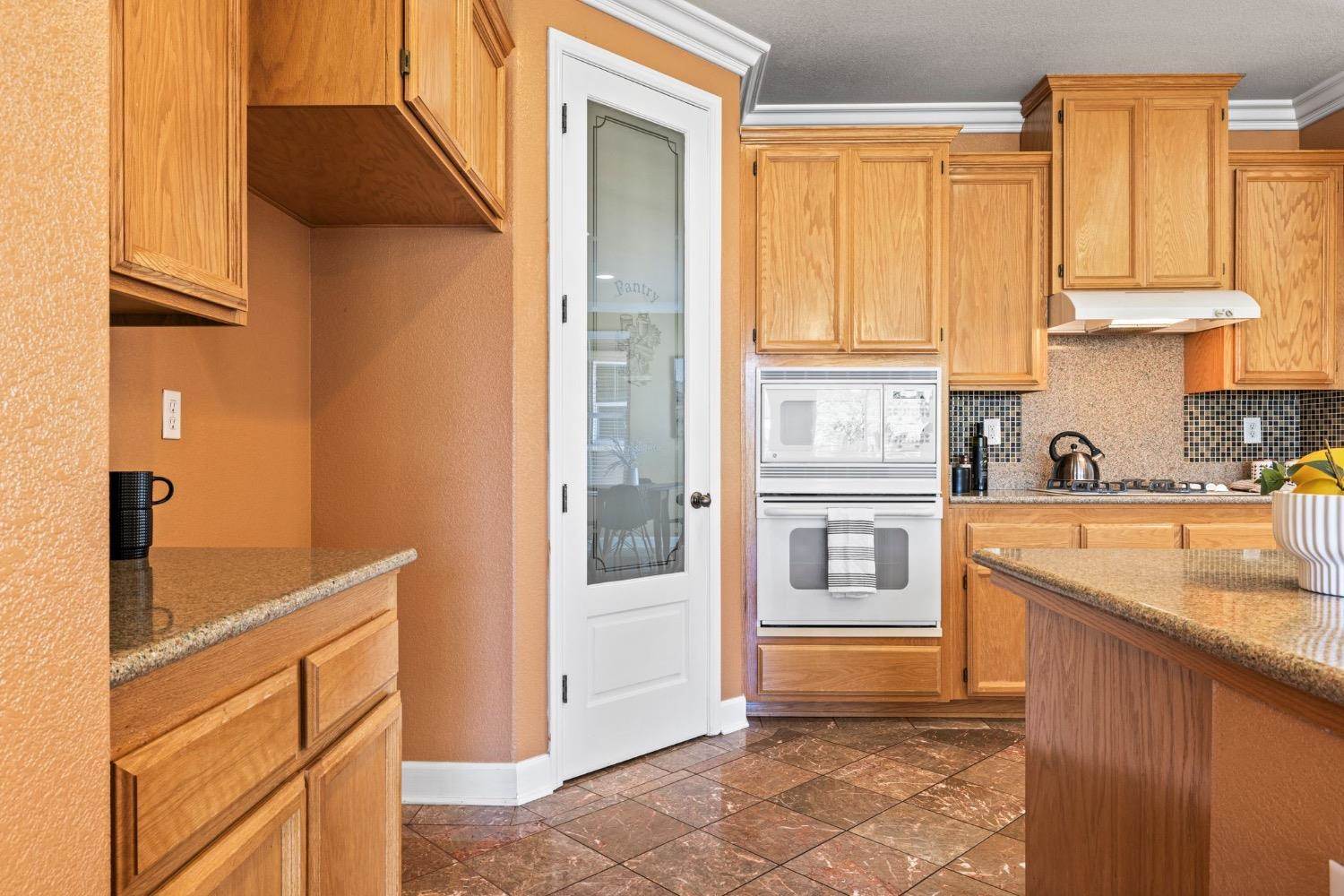 1225 Calypso Ranch Drive, Plumas Lake, CA 95961