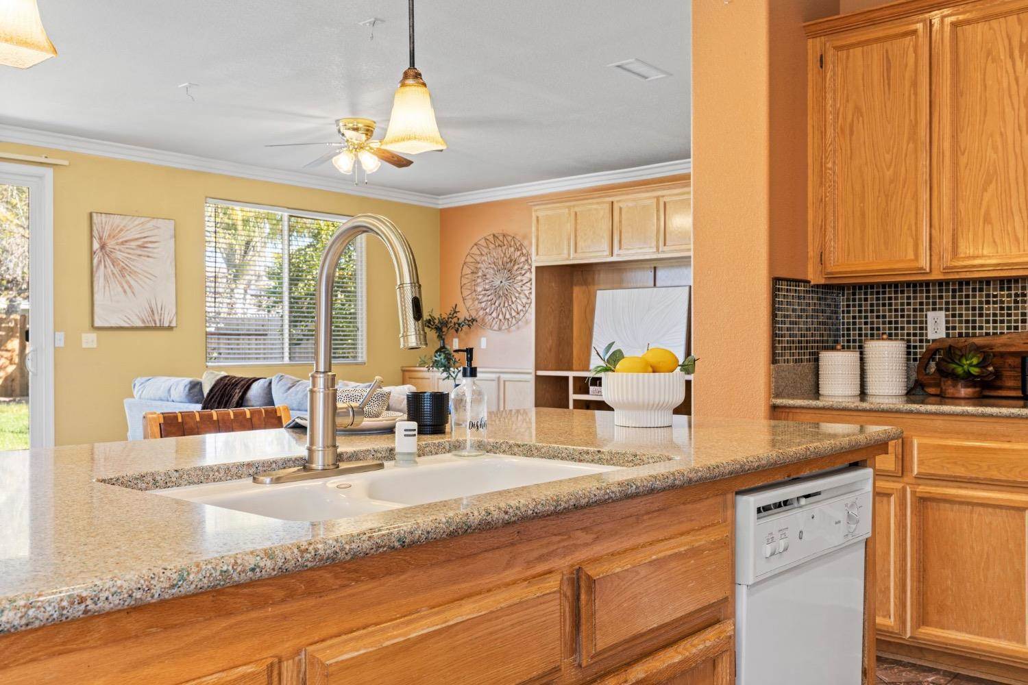 1225 Calypso Ranch Drive, Plumas Lake, CA 95961