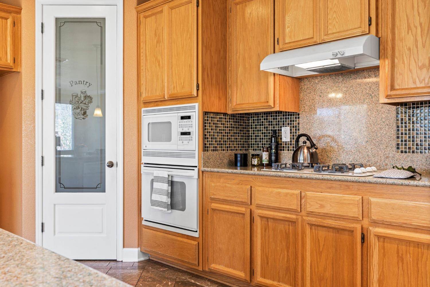 1225 Calypso Ranch Drive, Plumas Lake, CA 95961