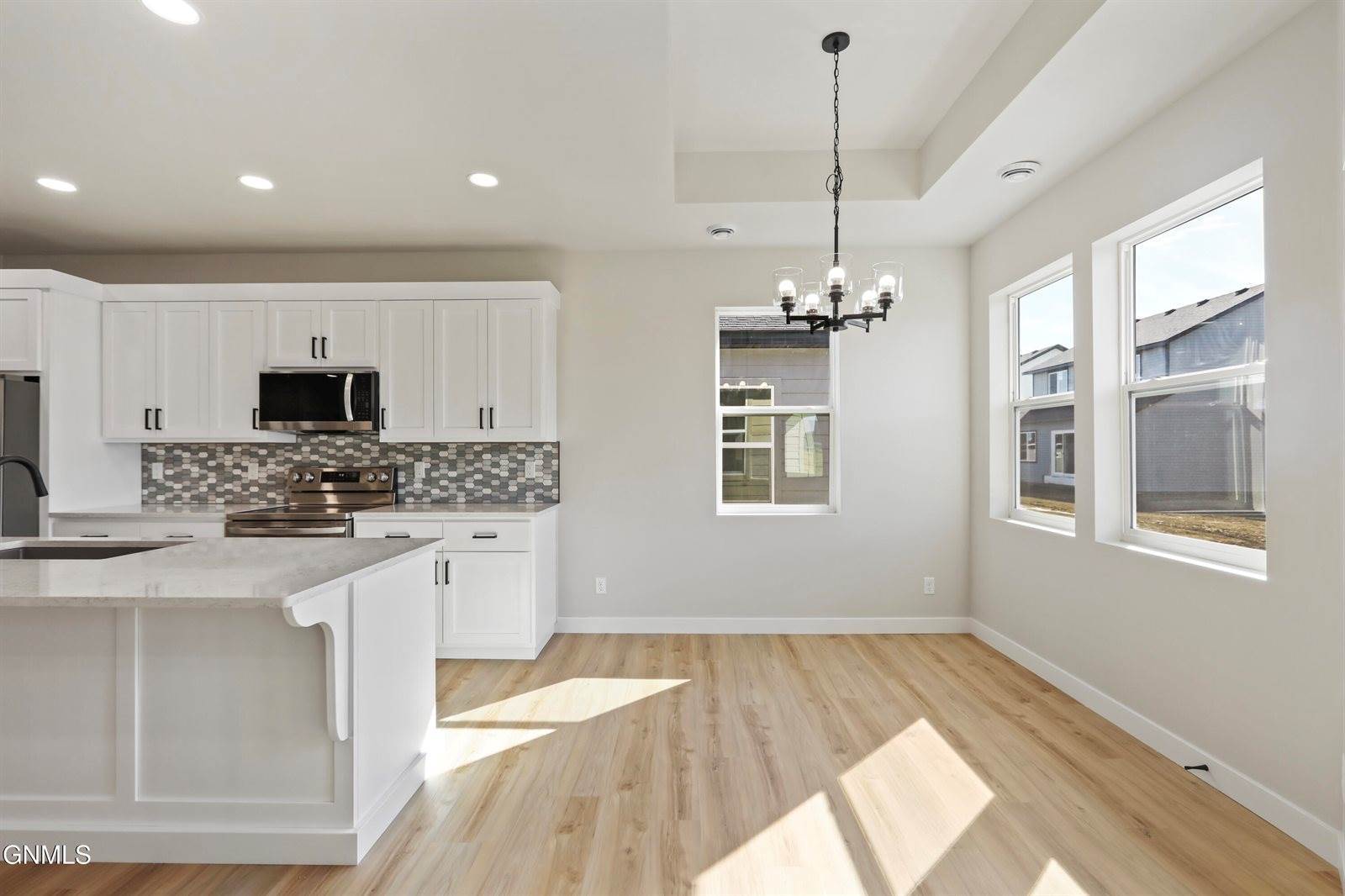 3331 34th Street West, Williston, ND 58801