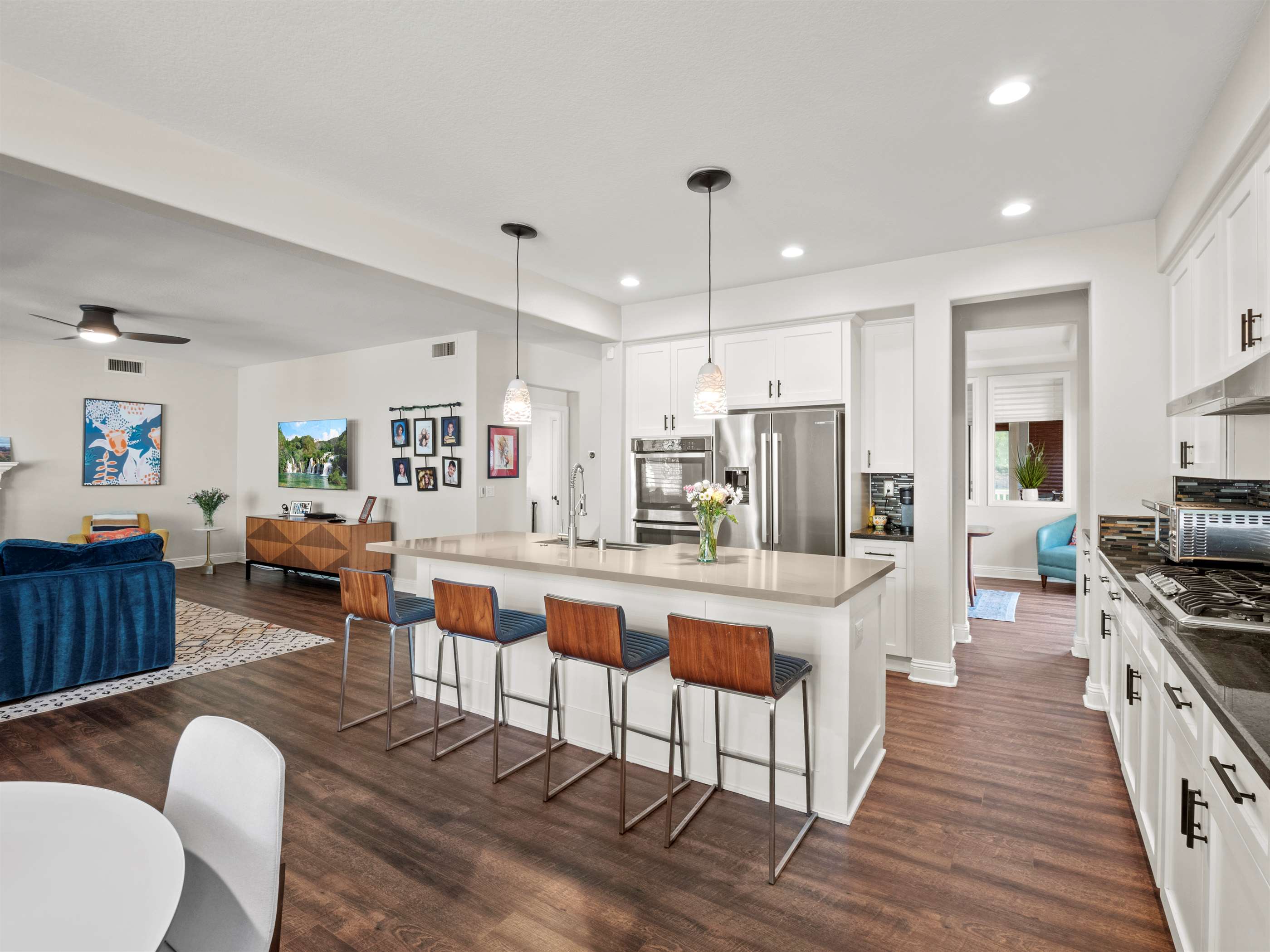 22136 Crestline Trail, Saugus, CA 91390